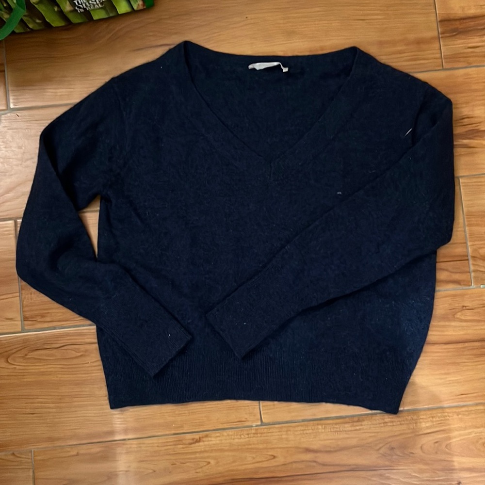 Everlane size xs 100% cashmere navy blue cropped sweater